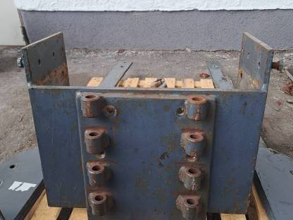 Bild 4:Fronthydraulikkonsole Big Lift/Fendt