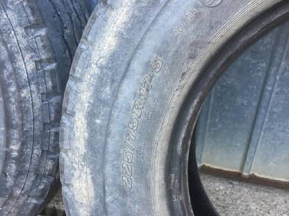 Bild 3:Anhängerreifen