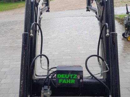 Bild 4:Stoll Frontlader Deutz Fahr K90