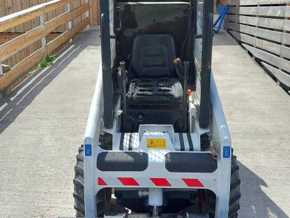 Bild 4:Bobcat Hoflader 443