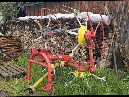 Bild 3:Landmaschinen gesucht!