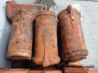 Bild 3:Firstziegel alt