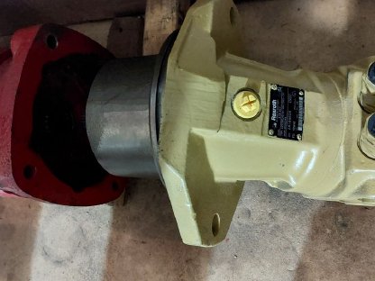 Bild 2:Forstseilkrangetriebe mit Einschubmotor