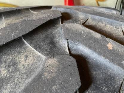 Bild 3:Traktorreifen