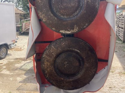 Bild 4:Sehr gut erhaltenes Kuhn-Mähwerk PZ 220