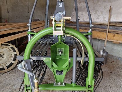 Bild 5:Fendt Schwader Former 351 DN