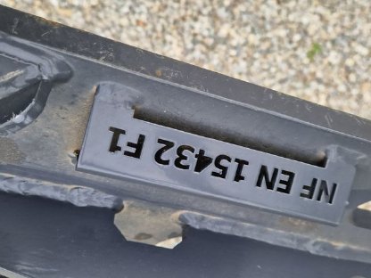 Bild 4:Anbauplatte Schneepflugplatte Kommunalplatte Steyr Schnellwechsler