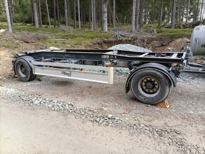 Bild 4:Abrollcontainer Anhänger Fliegl Tieflader