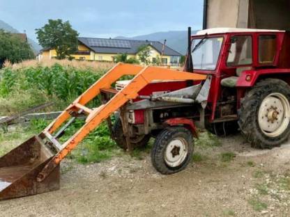 Hydrac Abstellfrontlader mit Konsole für Steyr Plus Serie