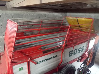 Bild 3:Ladewagen Pöttinger Boss 1