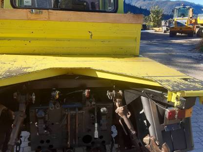 Bild 2:MB trac 700K