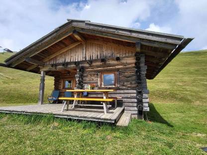Suche Hütte Almhütte Berghütte