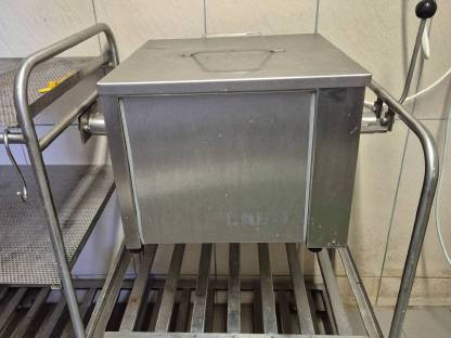 Bild 3:Labu Käsewanne/Käsekessel