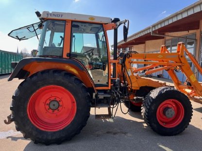 Bild 4:Fendt GTA 380 Turbo mit Frontlader