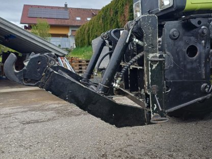 Bild 8:MB-Trac-Fronthydraulik