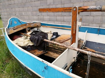 Plattbodensegelboot, 1.000 kg Stahlgrundel, Oldtimer