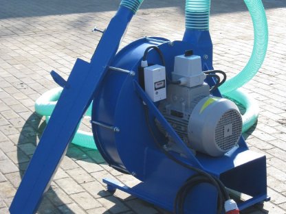 Bild 5:Hammermühle/Schlägermühle mit Futtermischer