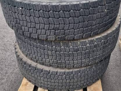 Lkw-Reifen 295/80 R22.5