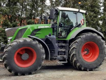 Fendt 824 Vario S4 Profi Plus