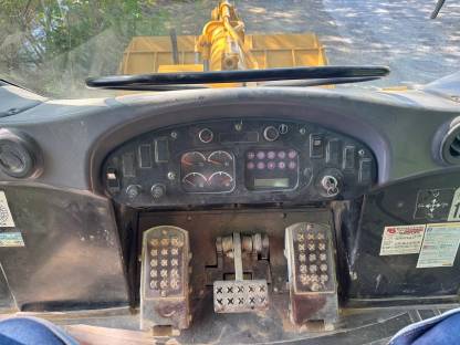 Bild 5:Laderaupe CAT 963C