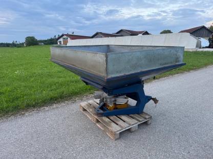 Bild 5:Bogballe Düngerstreuer