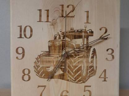 Bild 2:Küchenuhr, Wanduhr, Zimmeruhr aus Zirbenholz, John Deere