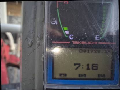 Bild 8:Bagger Takeuchi TB216