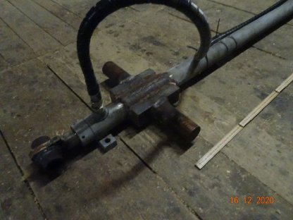 Bild 5:Hydraulikpumpe, Hydraulikzylinder