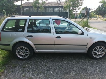 VW Golf Kombi