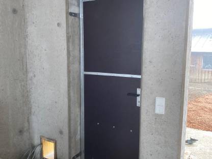 Bild 2:2 Stk. Stalltüren, Standort Osttirol