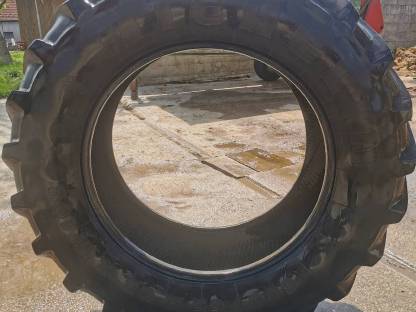 Bild 3:Reifen 600/65R38