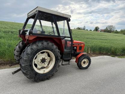 Bild 2:Zetor 7011