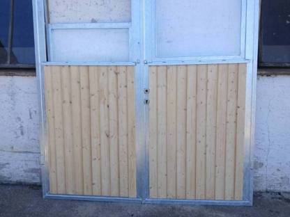 Bild 5:Stalltore und Türen
