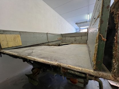 Bild 2:Einachs-Dreiseitenkipper