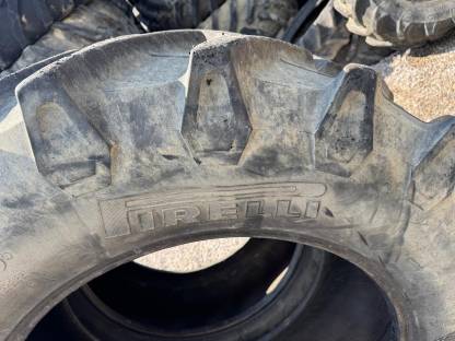 Bild 7:Traktorreifen 540/65R34 Pirelli TM 800