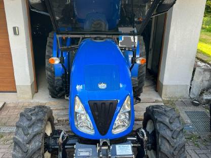 Bild 8:New Holland TD3.50 Traktor/Schlepper (Höhe 1,98 m)