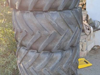 Reifen 425/55 R17 Continental