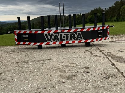Frontgewicht/Folienhalter VALTRA