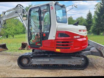 Bild 9:Takeuchi TB290-2 mit Zentralschmierung