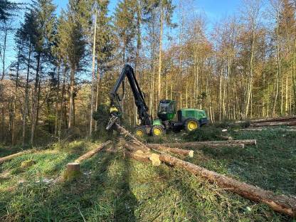 Bild 5:John Deere 1470E Harvester