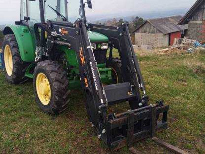 Bild 4:John Deere 5055E mit Hauer Frontlader VX 50 U, 750 Bstd.