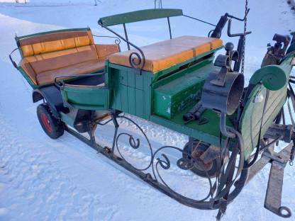 Bild 2:Pferdeschlitten, Pferdekutsche kombiniert