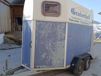 Bild 2:Humbaur Pferdeanhänger HP2000