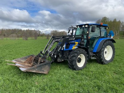 Tractor New Holland T5070 mit Double Command und Loader