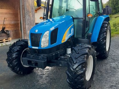 New Holland T5030