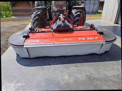 Bild 2:Frontmähwerk Trommelmähwerk Pz 321 F