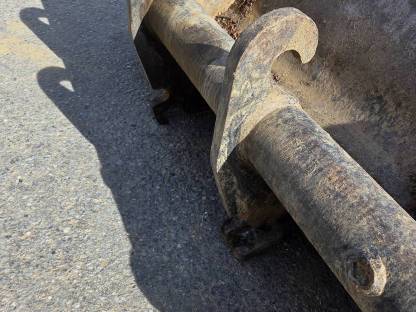 Bild 7:Schnellwechsler CW40 + Grabräumlöffel