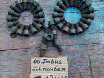 Schwarze Imbus-Schrauben 8.8