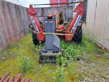 Abgebrannter Manitou Teleskoplader 1740 SL