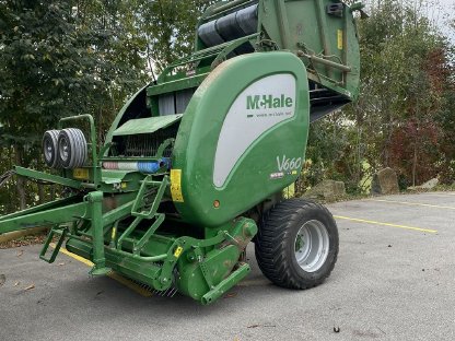 Rundballenpresse McHale V660